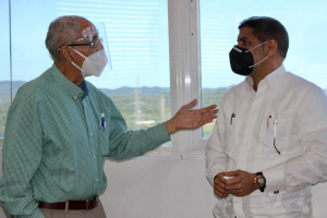 El Ministro de Agricultura Lic. Limber Cruz López visita a MERCADOM